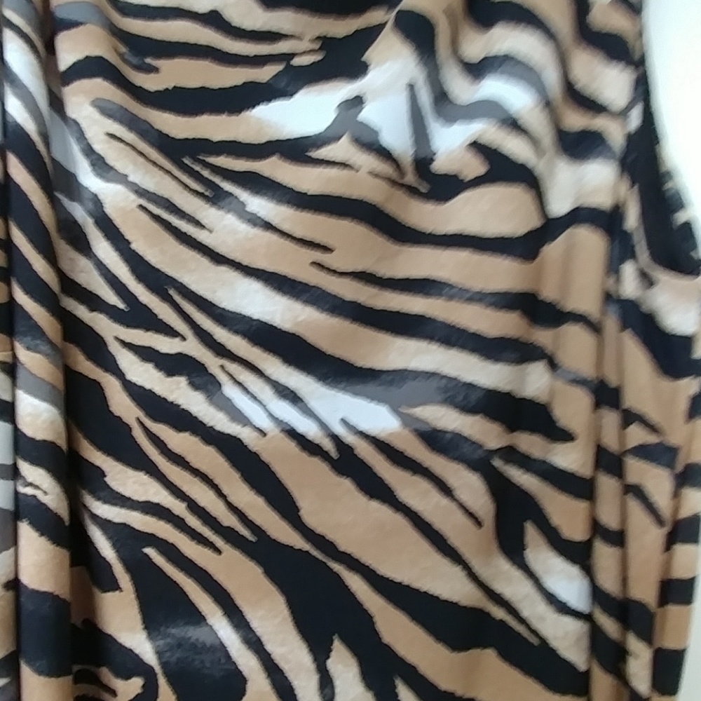 Dress - Picture 4 of 5